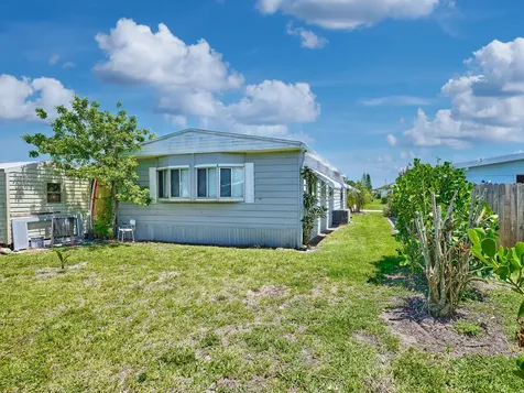 6977 SE Delegate Street Hobe Sound FL 33455