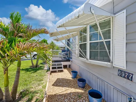 6977 SE Delegate Street Hobe Sound FL 33455