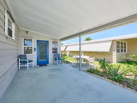 6977 SE Delegate Street Hobe Sound FL 33455