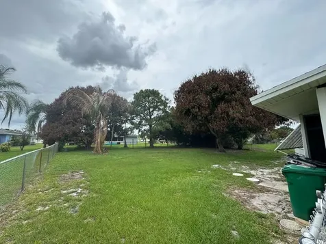 738 SW Ravenswood Lane Port St Lucie FL 34983