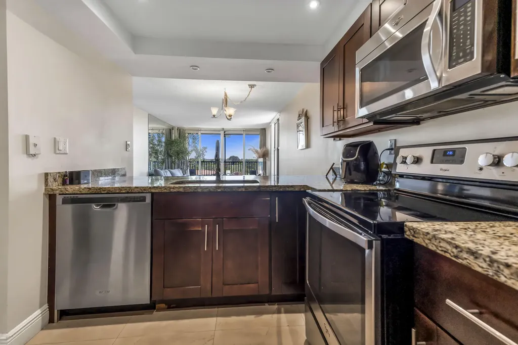 22 Royal Palm Way Boca Raton FL 33432