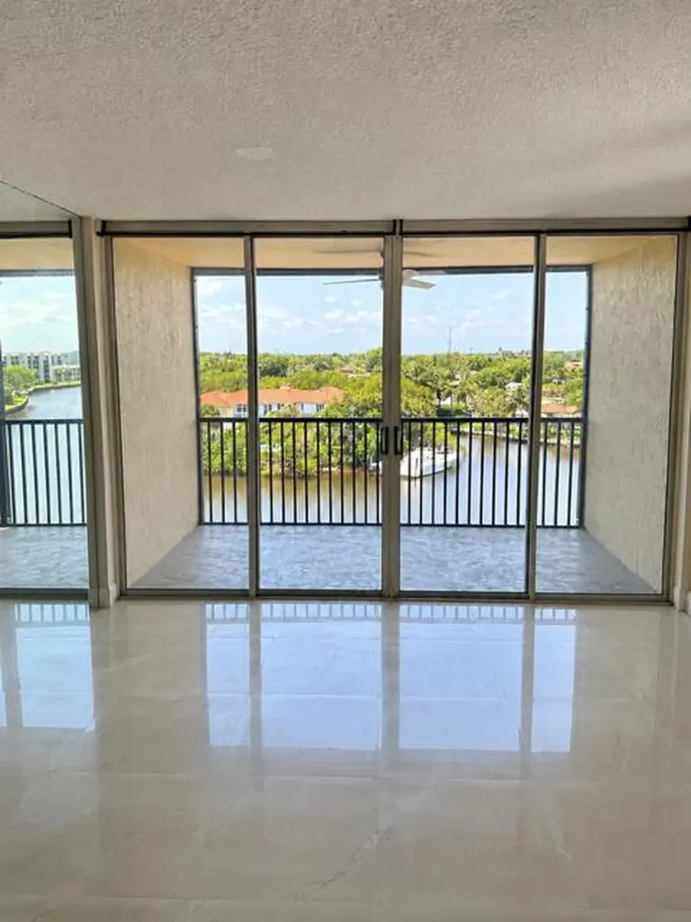 22 Royal Palm Way Boca Raton FL 33432