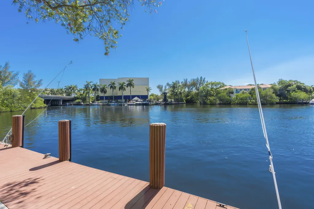 22 Royal Palm Way Boca Raton FL 33432