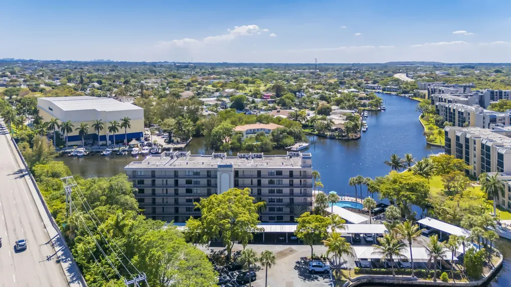 22 Royal Palm Way Boca Raton FL 33432