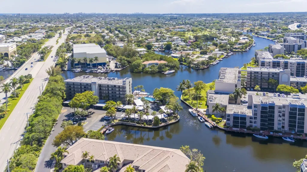22 Royal Palm Way Boca Raton FL 33432