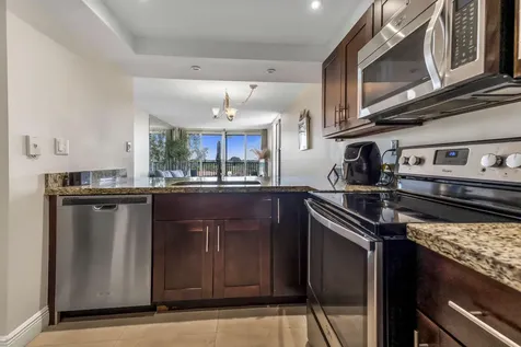 22 Royal Palm Way Boca Raton FL 33432