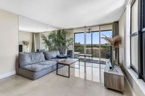 22 Royal Palm Way Boca Raton FL 33432