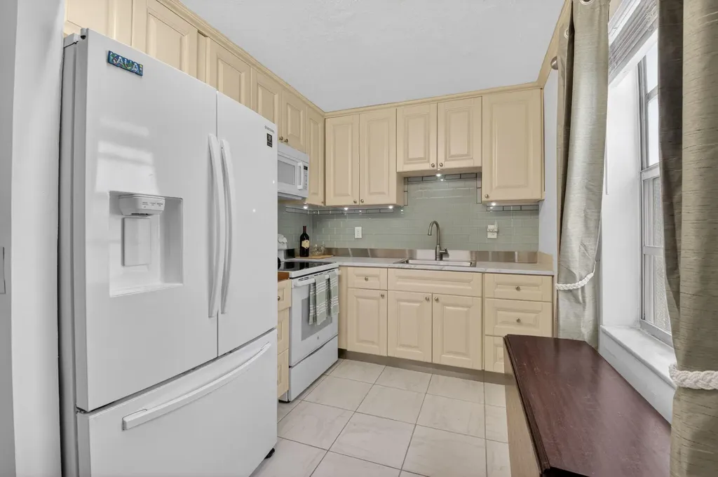 502 Normandy K Delray Beach FL 33484