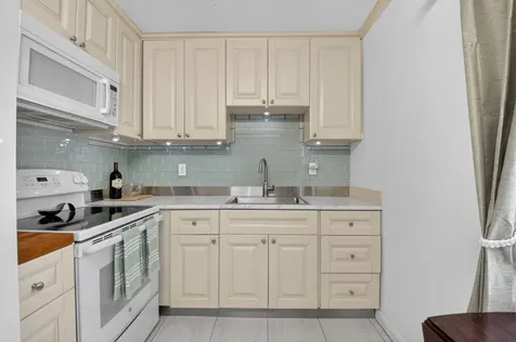 502 Normandy K Delray Beach FL 33484