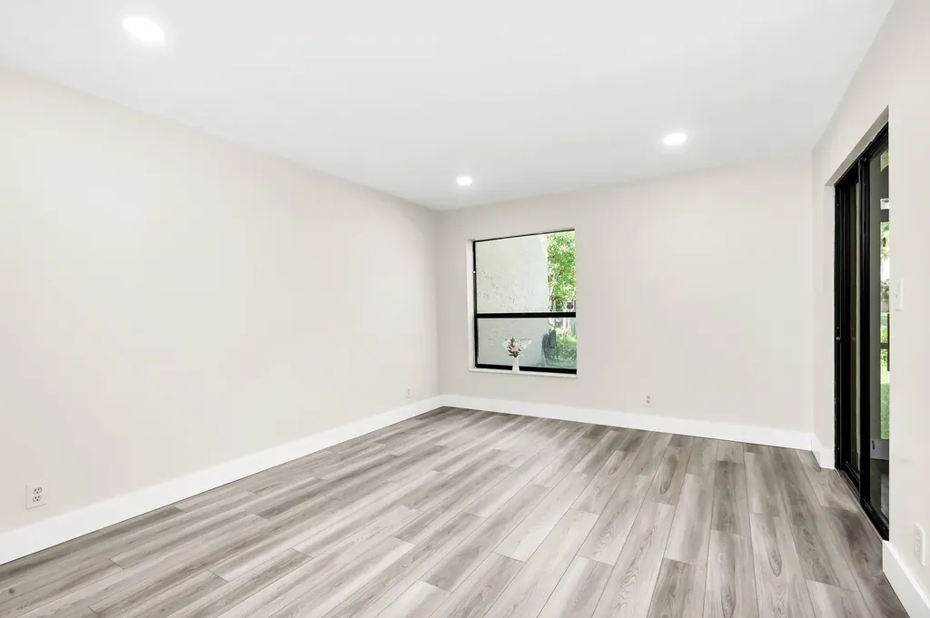 3077 Carambola Circle S Coconut Creek FL 33066