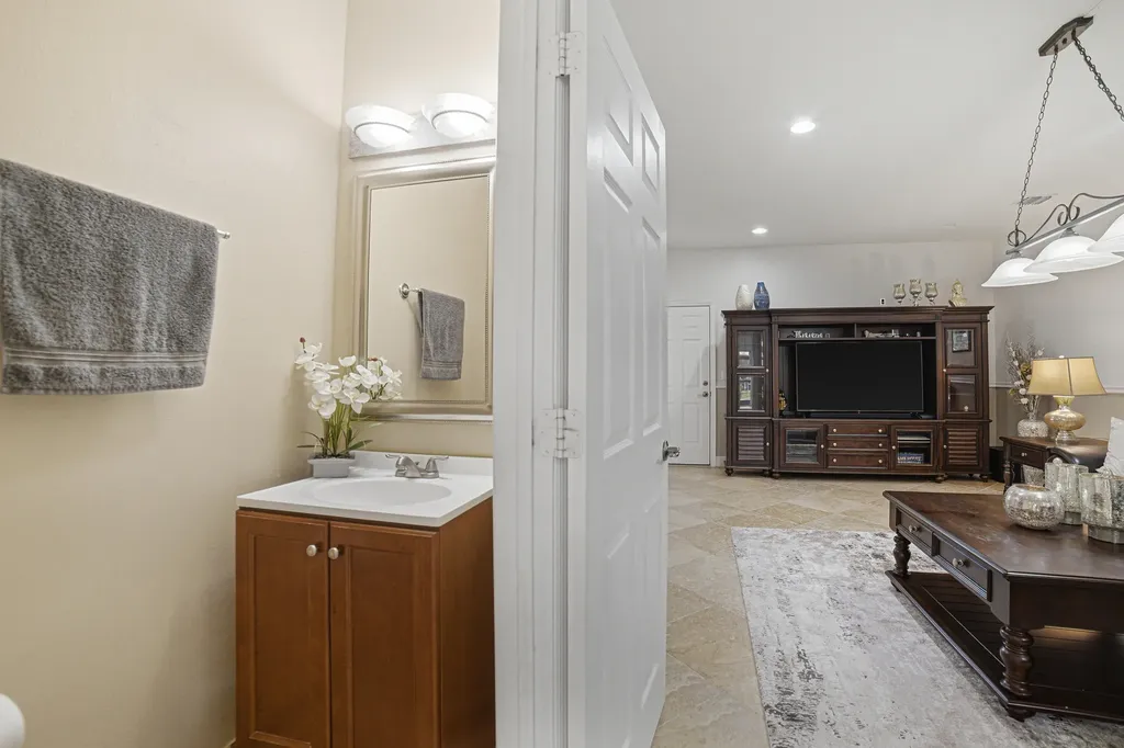 9153 Whistable Walk Tamarac FL 33321