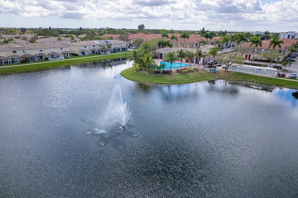 9153 Whistable Walk Tamarac FL 33321