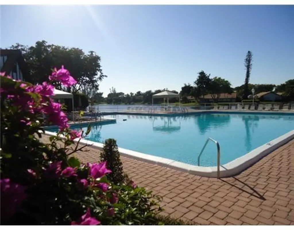 3690 Inverrary Drive Lauderhill FL 33319
