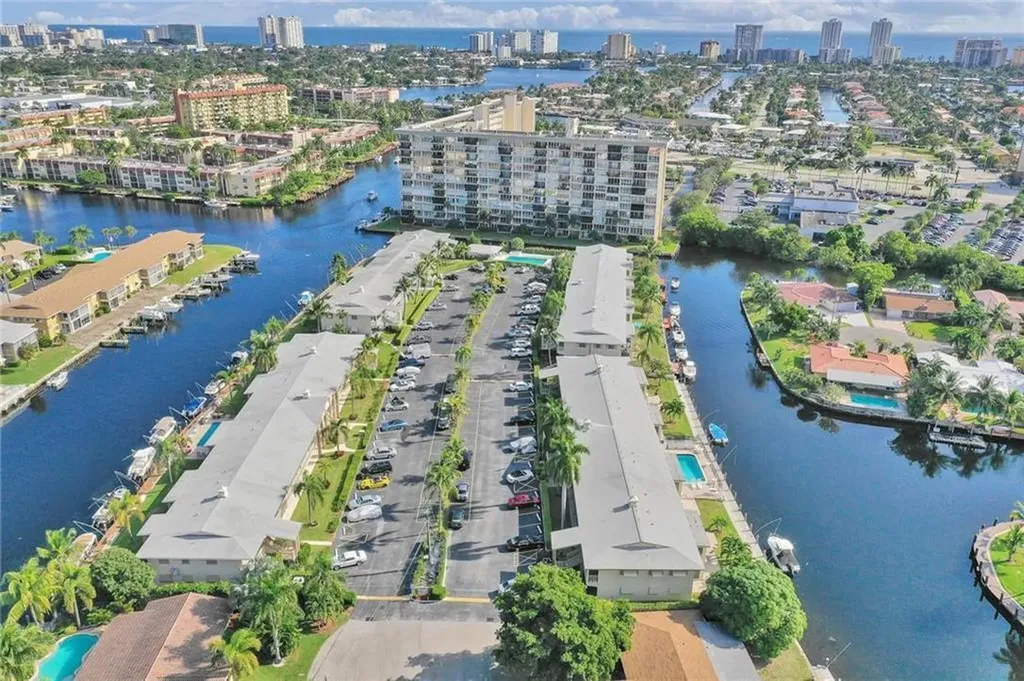 930 SE 9th Avenue Pompano Beach FL 33060