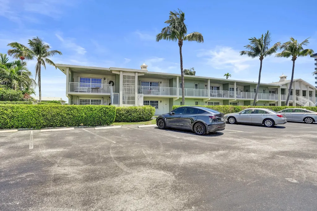 930 SE 9th Avenue Pompano Beach FL 33060