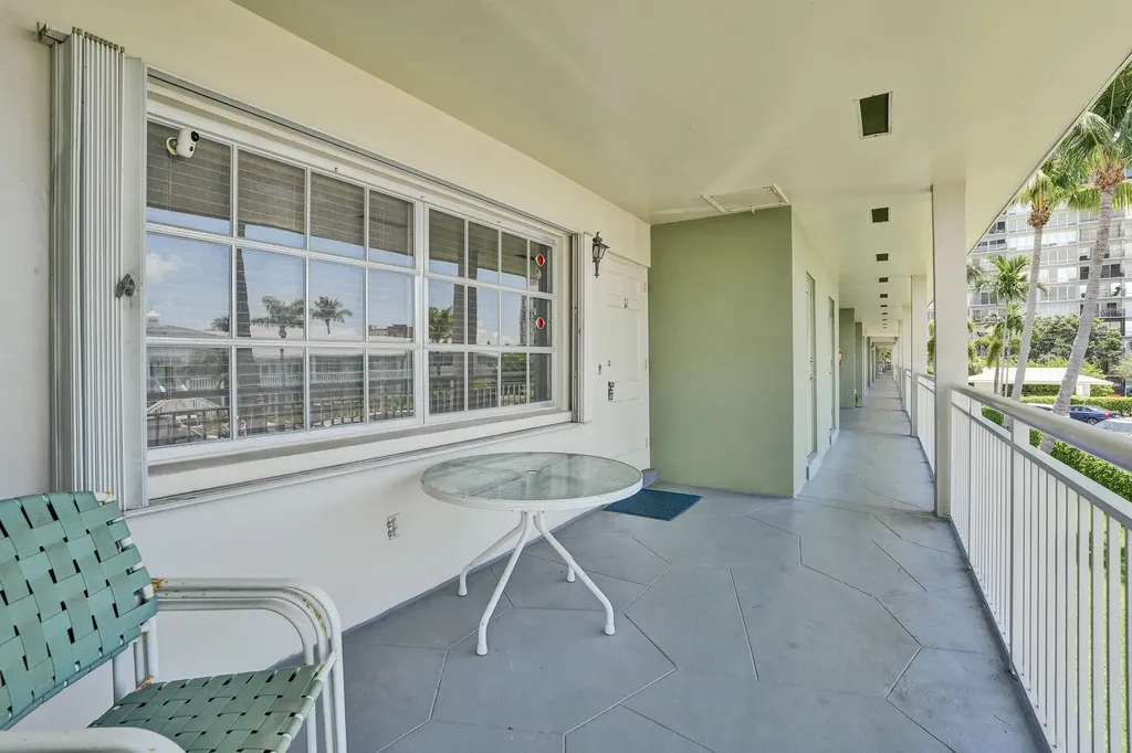 930 SE 9th Avenue Pompano Beach FL 33060