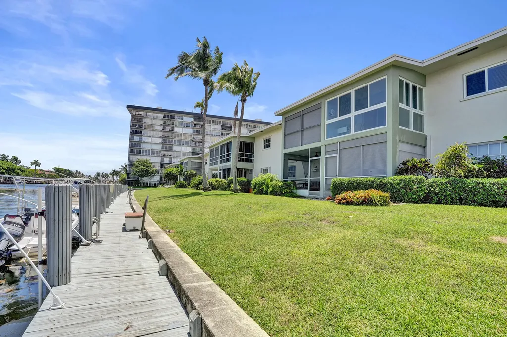930 SE 9th Avenue Pompano Beach FL 33060