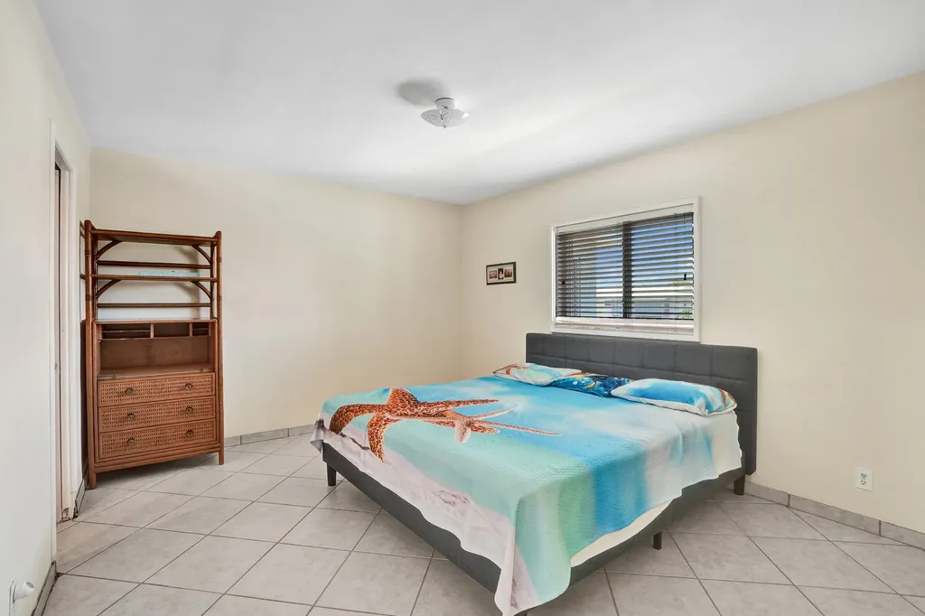 930 SE 9th Avenue Pompano Beach FL 33060