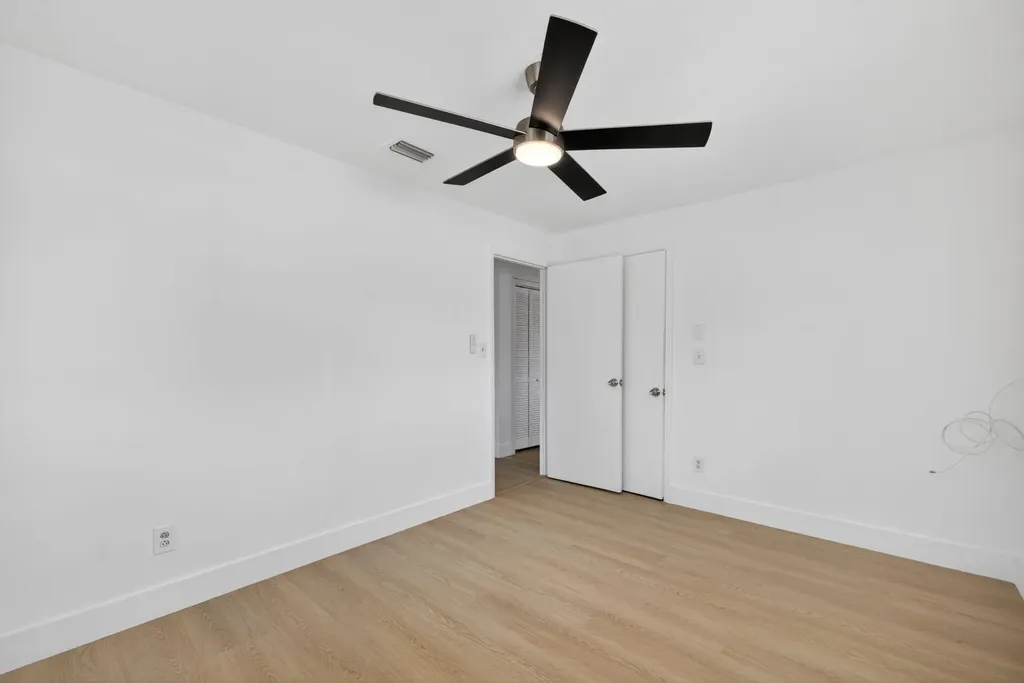812 N 24th Street Fort Pierce FL 34950