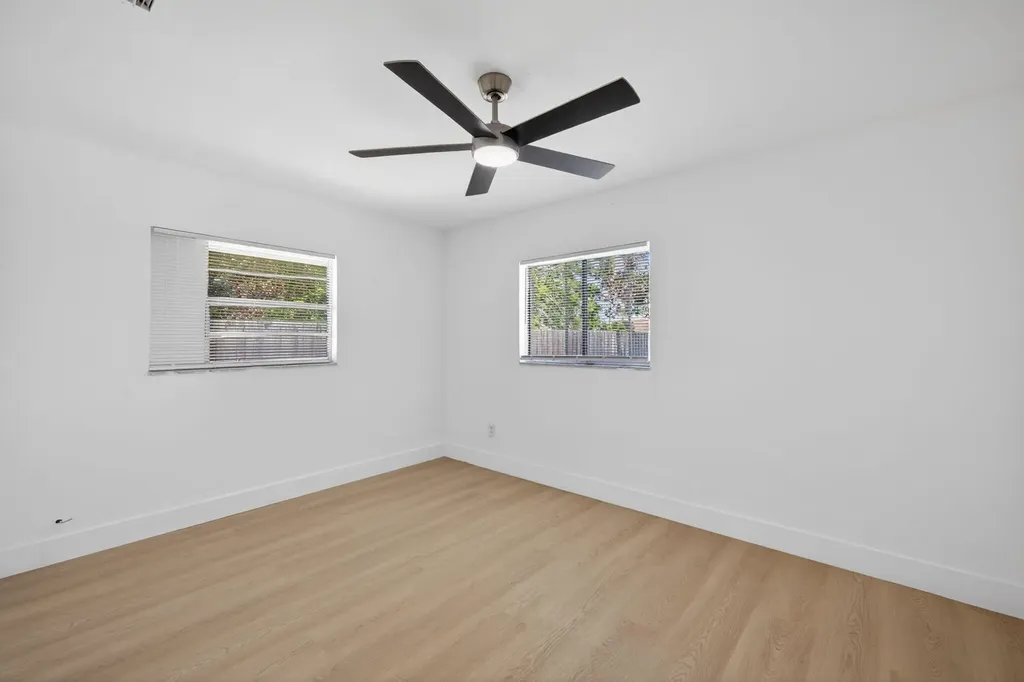 812 N 24th Street Fort Pierce FL 34950