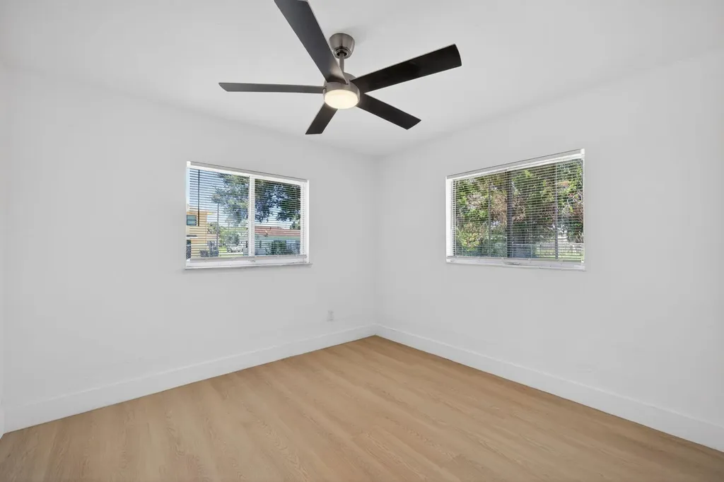 812 N 24th Street Fort Pierce FL 34950