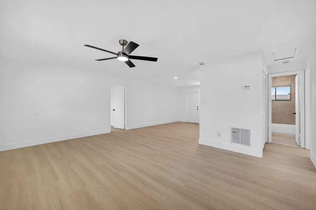 812 N 24th Street Fort Pierce FL 34950