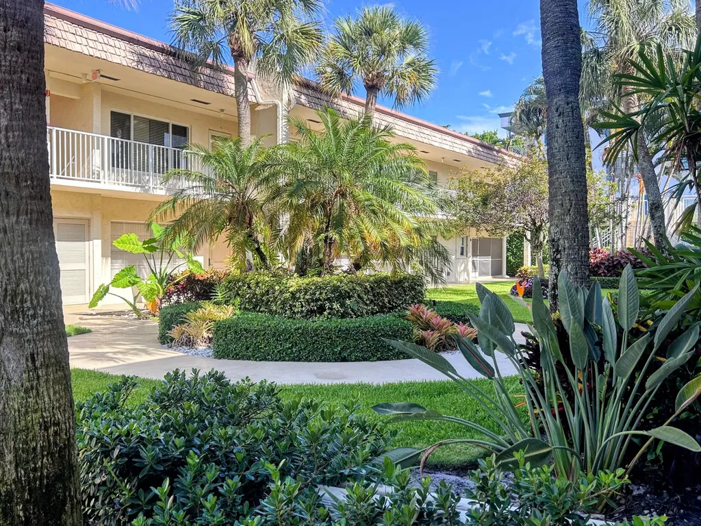 638 Snug Harbor Drive Boynton Beach FL 33435