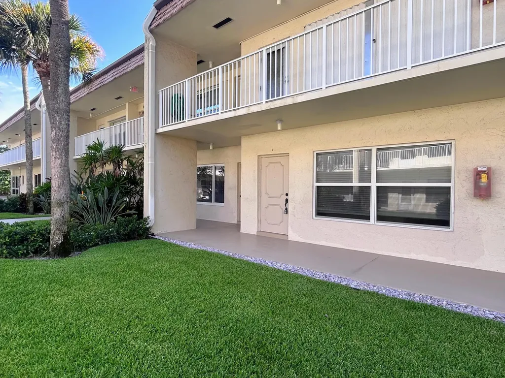 638 Snug Harbor Drive Boynton Beach FL 33435
