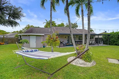 10141 SW 49th Court Cooper City FL 33328