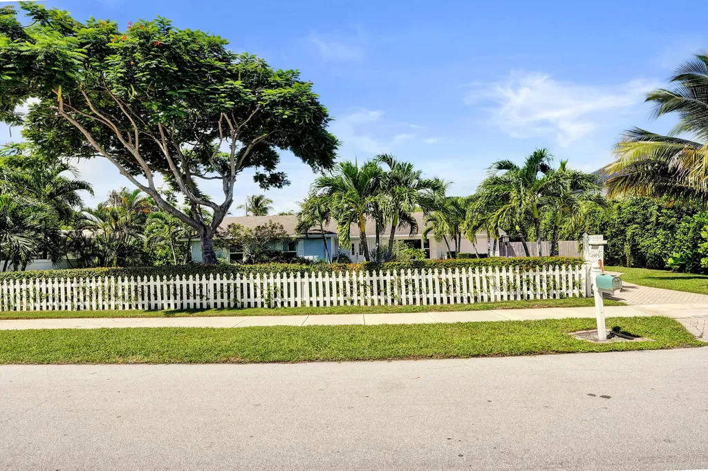 710 NW 1st Avenue Delray Beach FL 33444