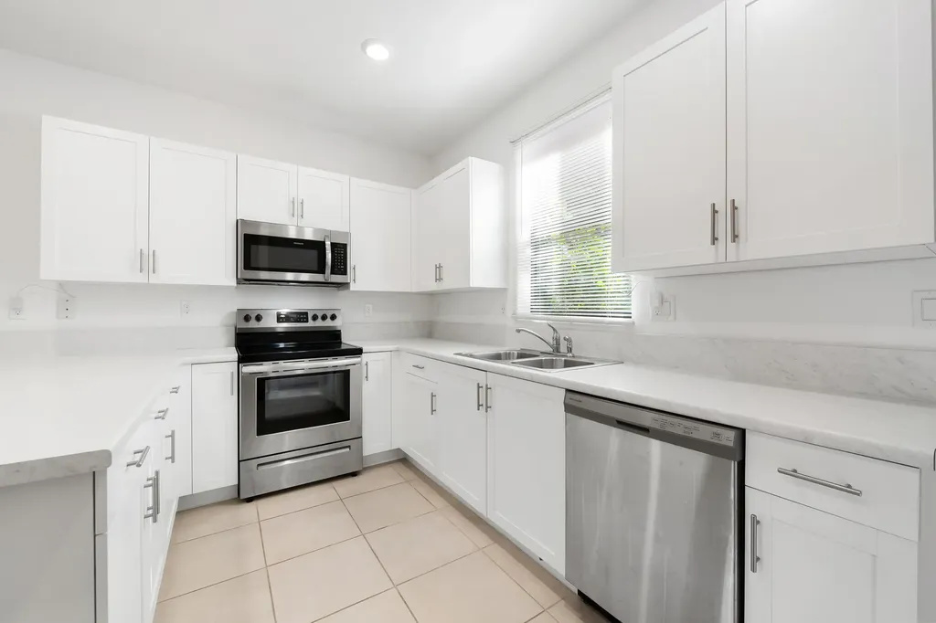 534 SW 19th Terrace Fort Lauderdale FL 33312