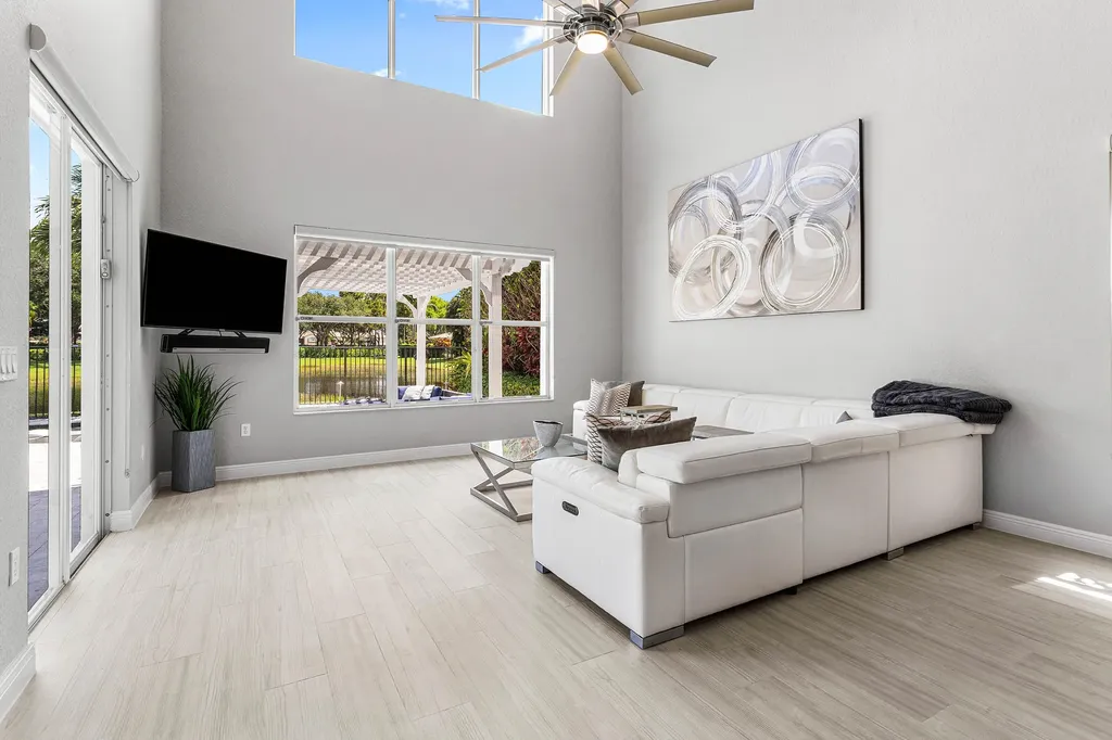8861 Starhaven Cove Boynton Beach FL 33473