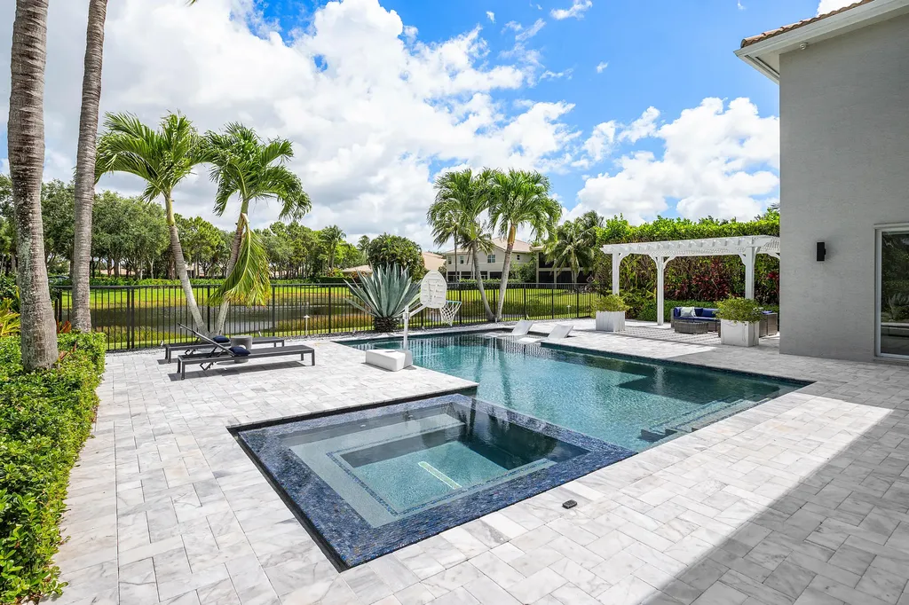 8861 Starhaven Cove Boynton Beach FL 33473