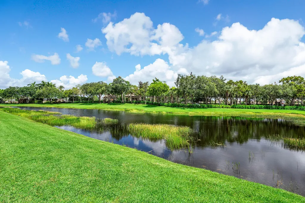8861 Starhaven Cove Boynton Beach FL 33473