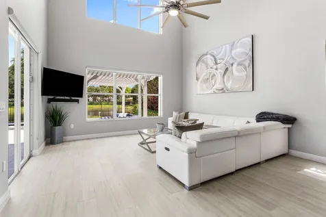 8861 Starhaven Cove Boynton Beach FL 33473