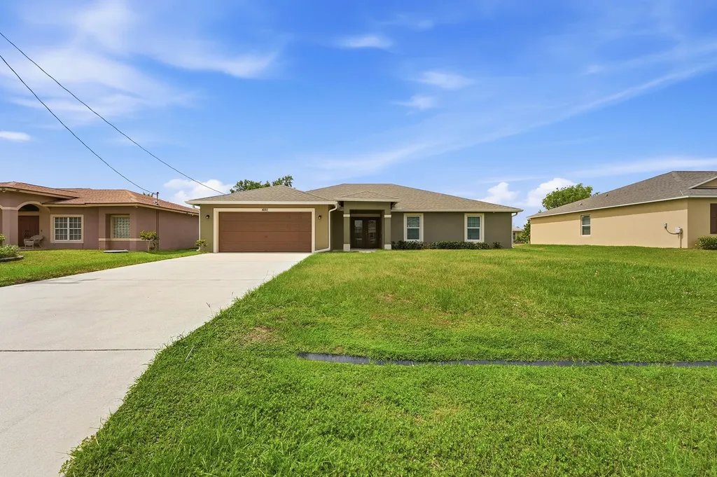 1692 SW Alvaton Avenue Port St Lucie FL 34953