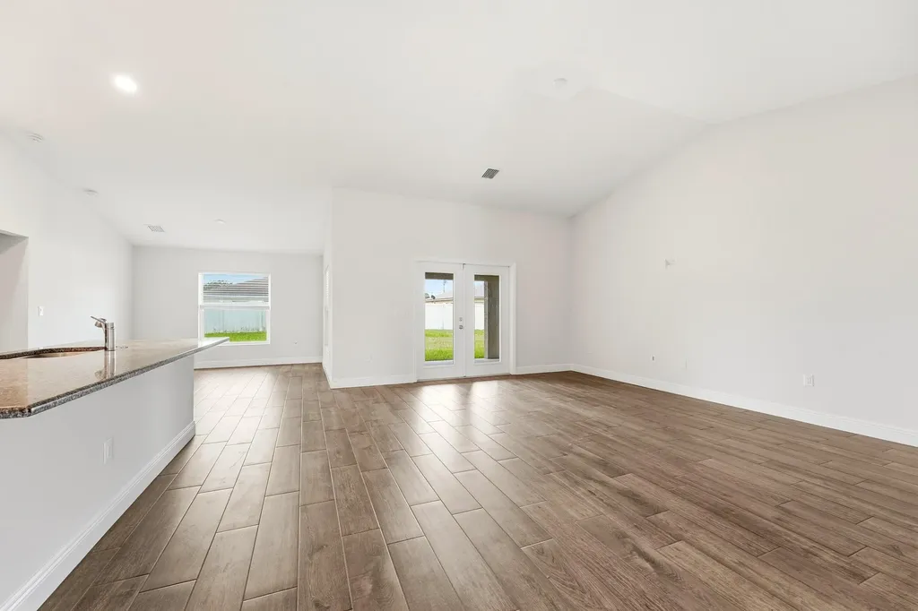 1692 SW Alvaton Avenue Port St Lucie FL 34953