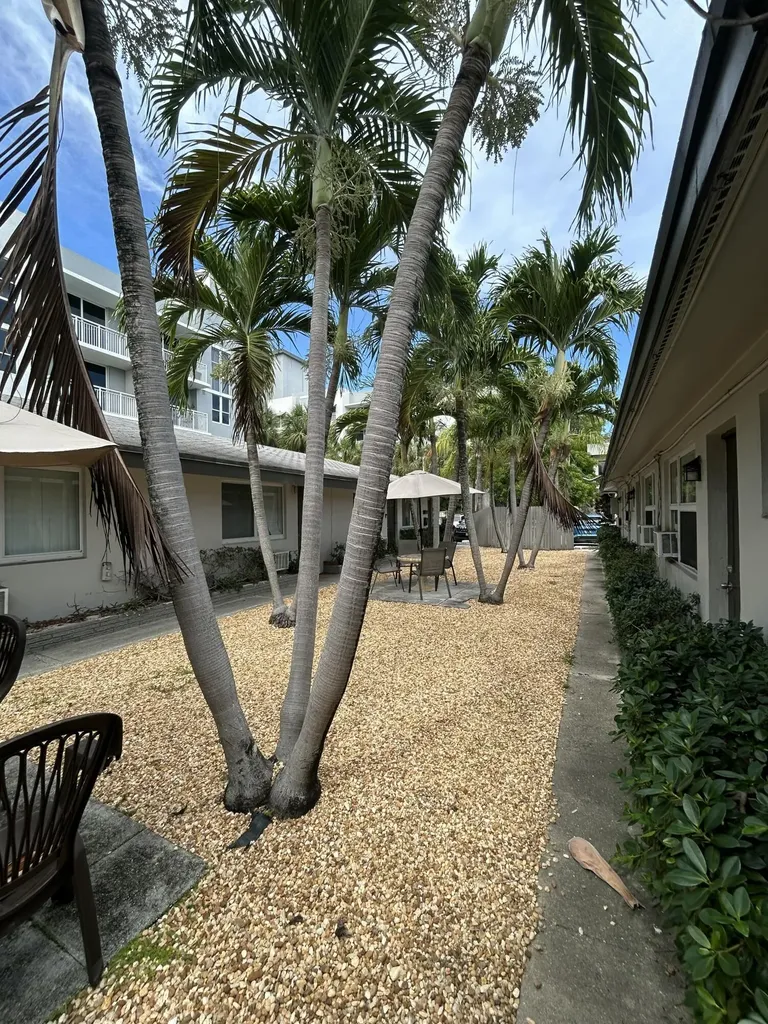 921 NE 17th Avenue Fort Lauderdale FL 33304