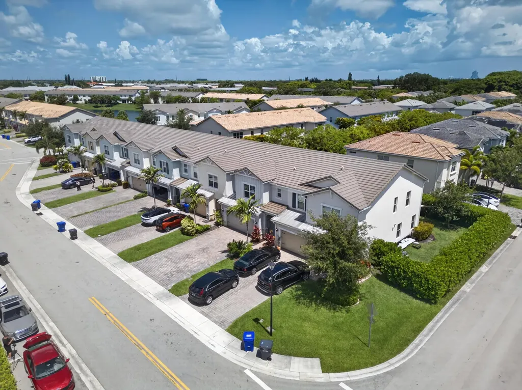 4715 Eucalyptus Drive Hollywood FL 33021