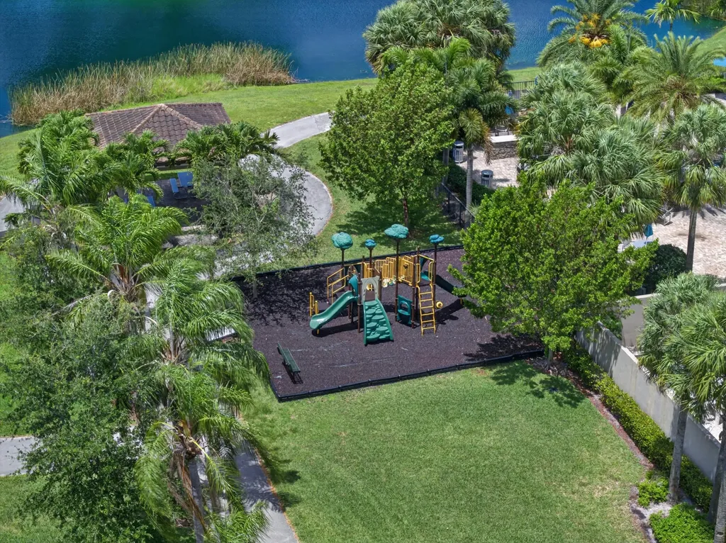 4715 Eucalyptus Drive Hollywood FL 33021