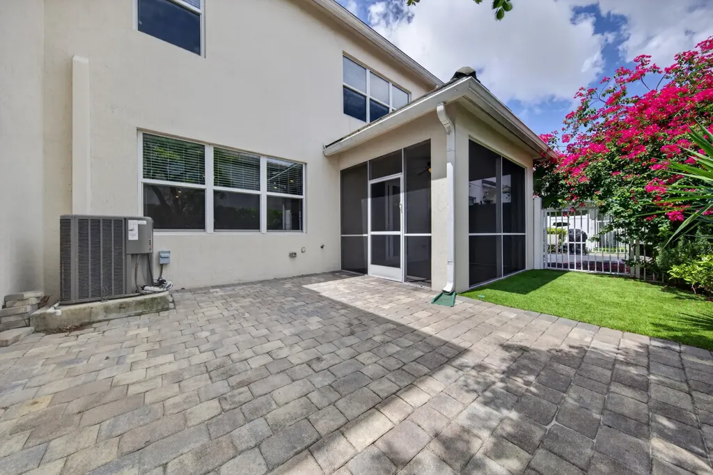 4715 Eucalyptus Drive Hollywood FL 33021