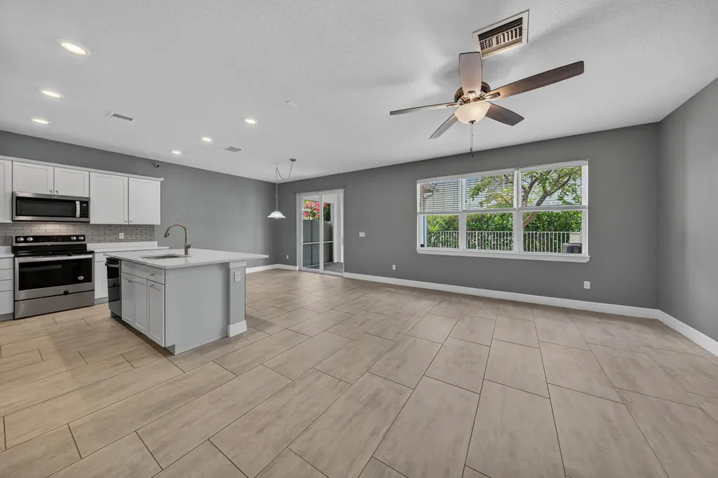 4715 Eucalyptus Drive Hollywood FL 33021