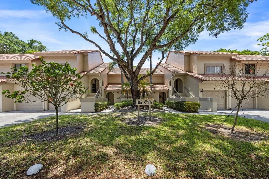 5710 Coach House Circle Boca Raton FL 33486