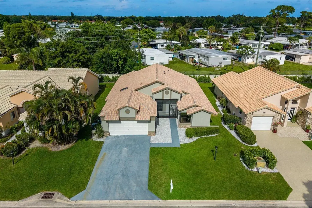 8910 Boatswain Drive Boynton Beach FL 33436