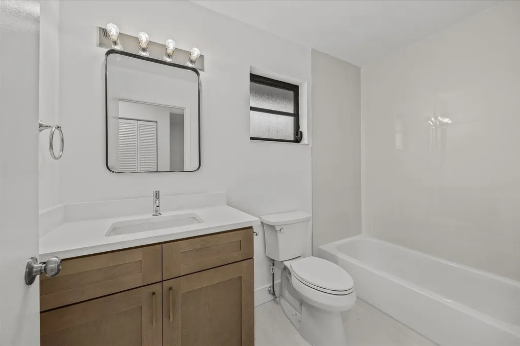 8910 Boatswain Drive Boynton Beach FL 33436