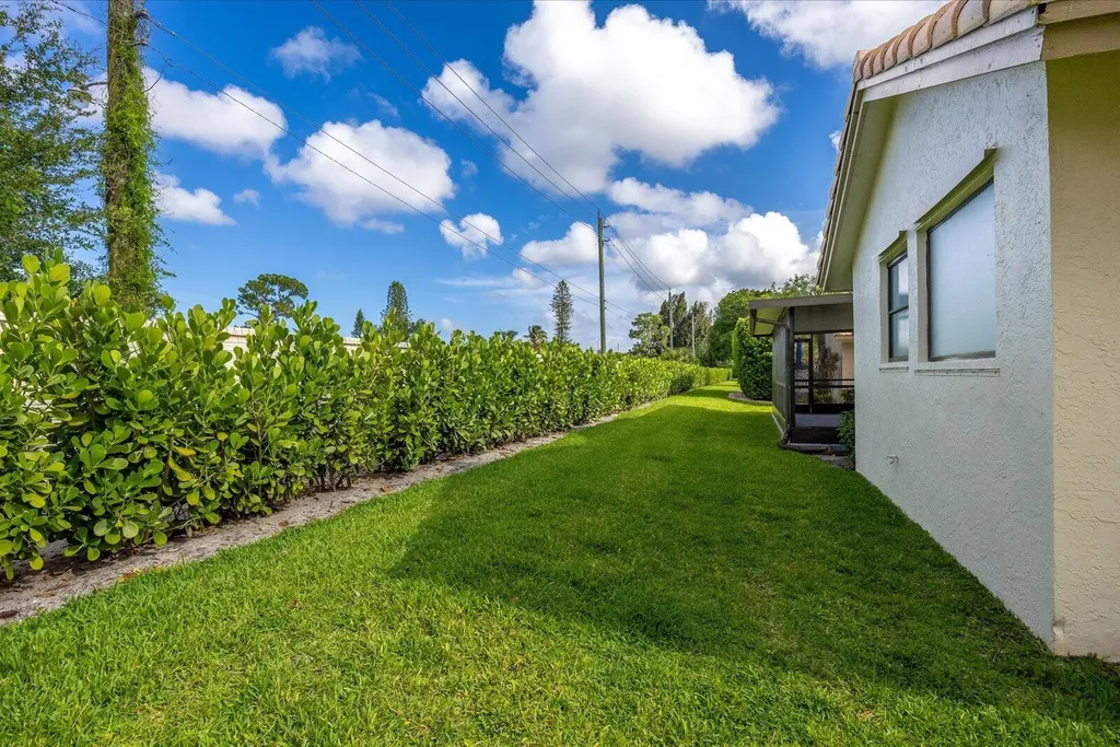 8910 Boatswain Drive Boynton Beach FL 33436