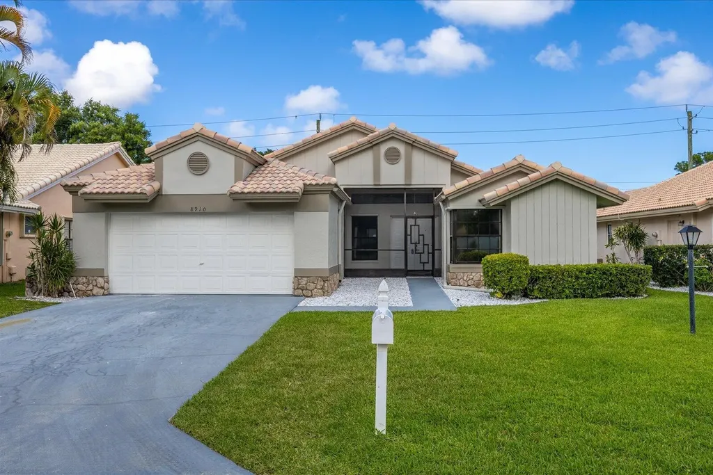 8910 Boatswain Drive Boynton Beach FL 33436