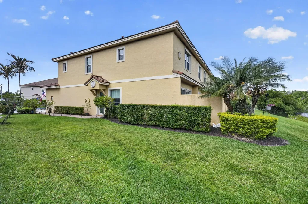 615 SW Glen Crest Way Stuart FL 34997
