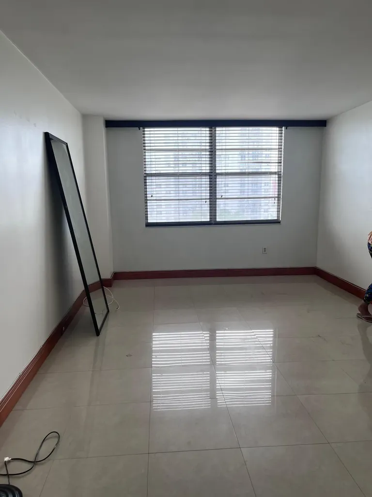2851 NE 183rd Street Aventura FL 33160