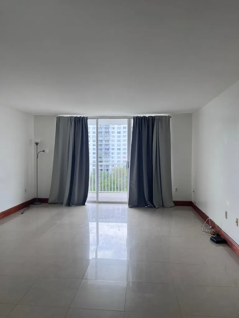 2851 NE 183rd Street Aventura FL 33160